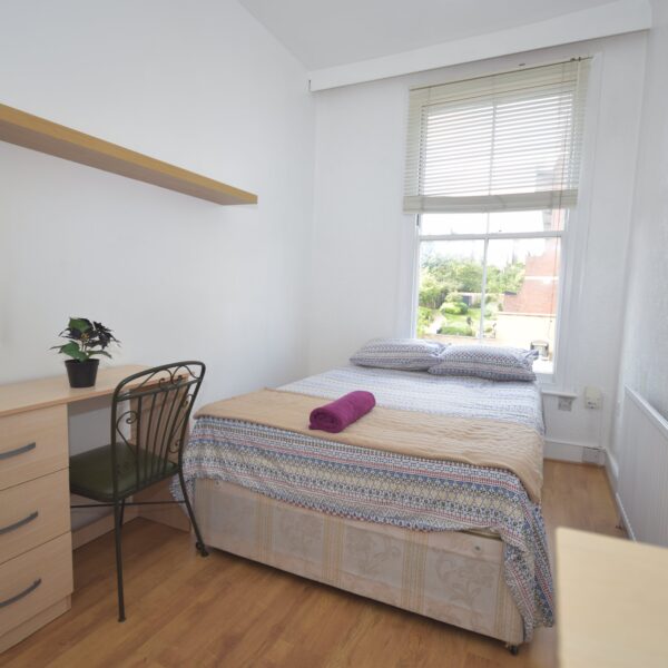 4 bedroom double store flat, Junction Road,N19