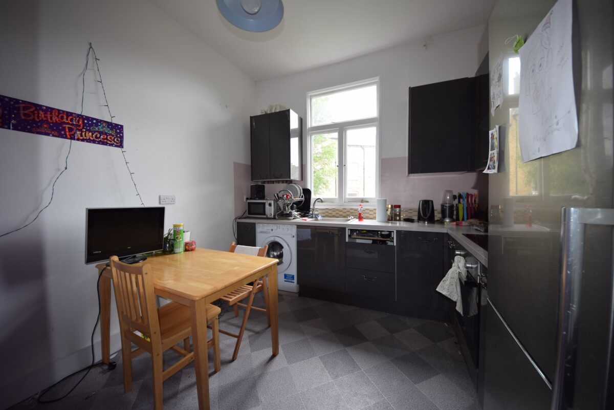 4 bedroom double store flat, Junction Road,N19