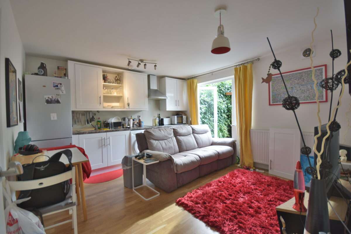 2 Bedroom Garden flat, Linden Walk,N19