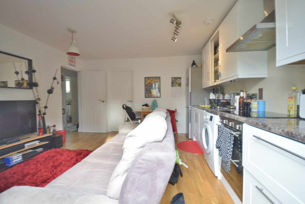 2 Bedroom Garden flat, Linden Walk,N19