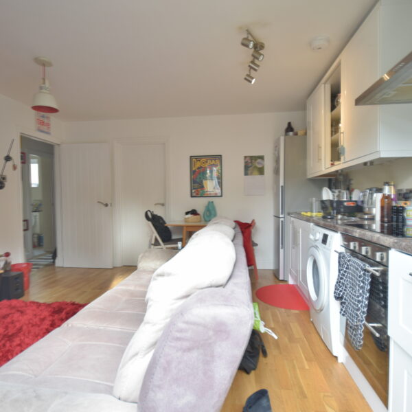 2 Bedroom Garden flat, Linden Walk,N19