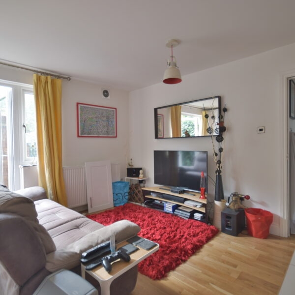 2 Bedroom Garden flat, Linden Walk,N19