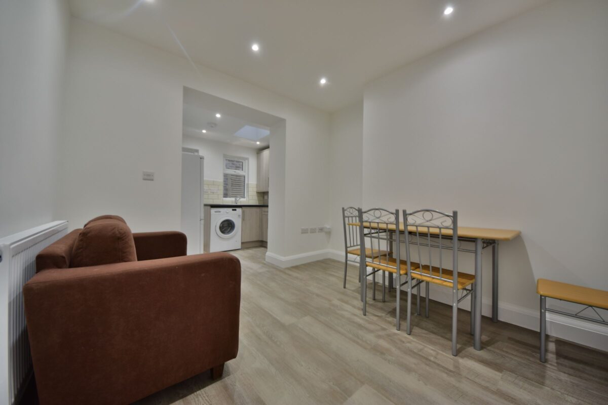 Two-bedroom Maisonette, Junction Road,N19