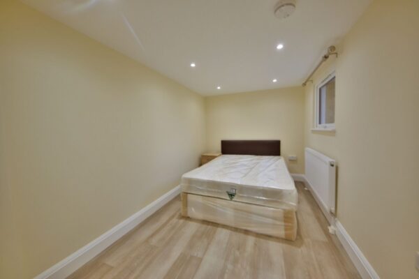 Two-bedroom Maisonette, Junction Road,N19