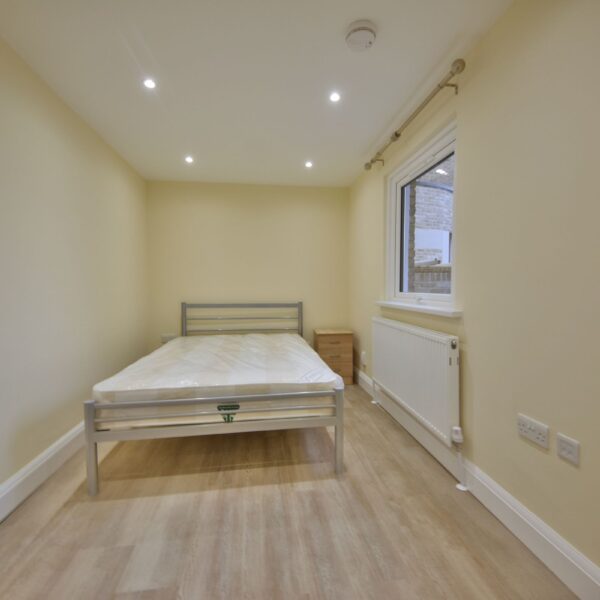 Two-bedroom Maisonette, Junction Road,N19