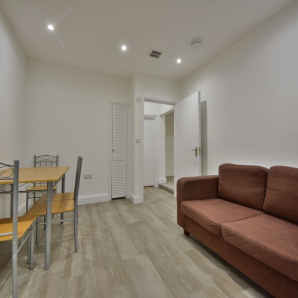 Two-bedroom Maisonette, Junction Road,N19