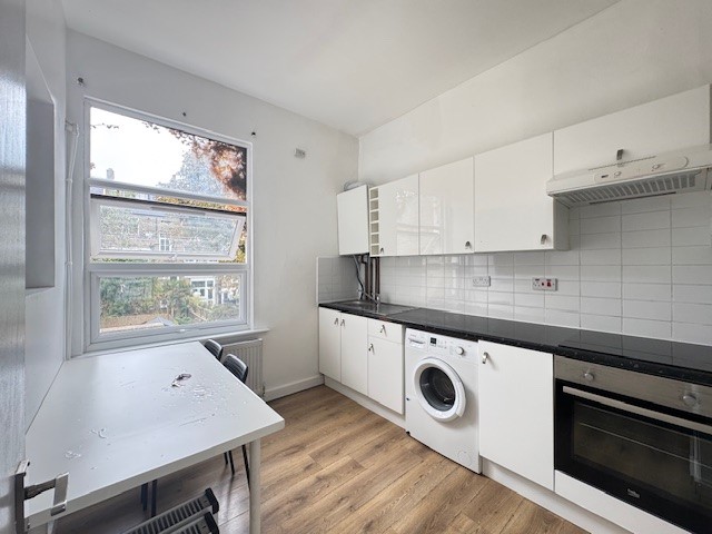 2-bedroom flat ,Tollington Road, N7