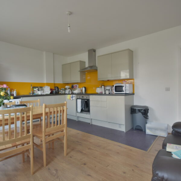 St. John's Grove, Church Garth  3 Bedroom Flat
