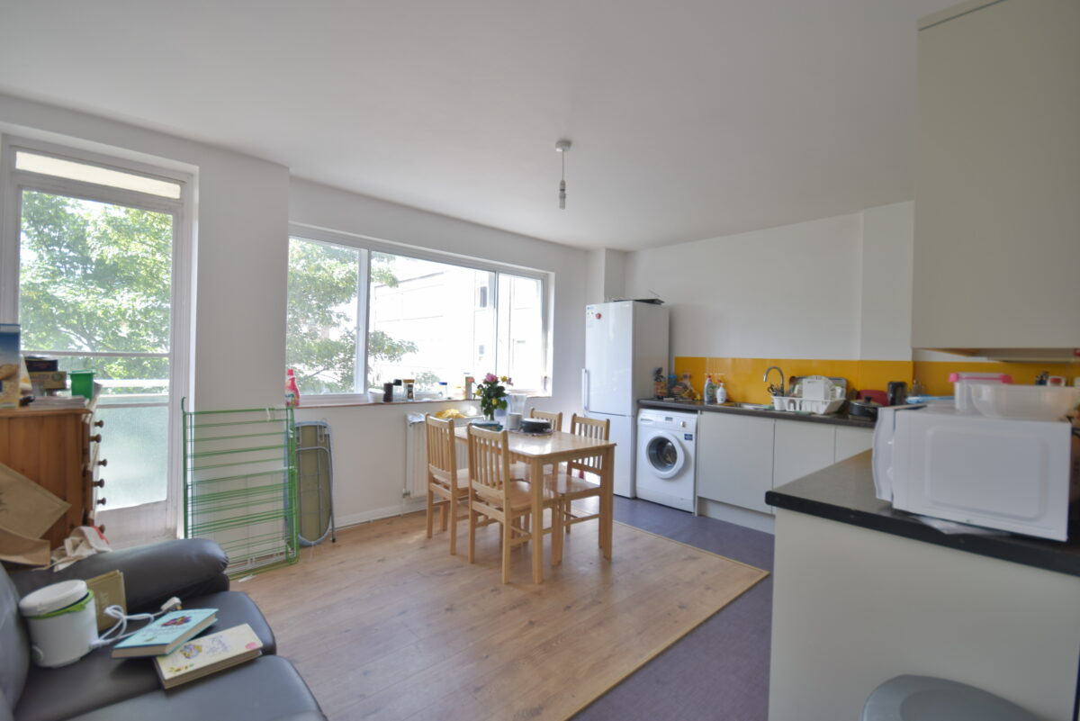 St. John's Grove, Church Garth  3 Bedroom Flat
