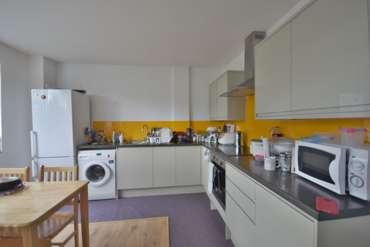 St. John's Grove, Church Garth  3 Bedroom Flat