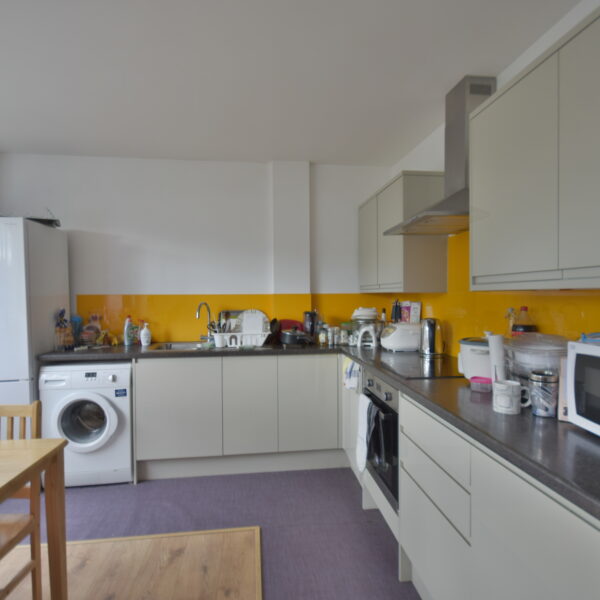 St. John's Grove, Church Garth  3 Bedroom Flat