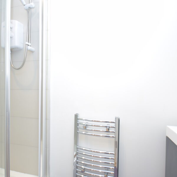 Anson Road, N7 0AA , Bedroom flat ensuite shower