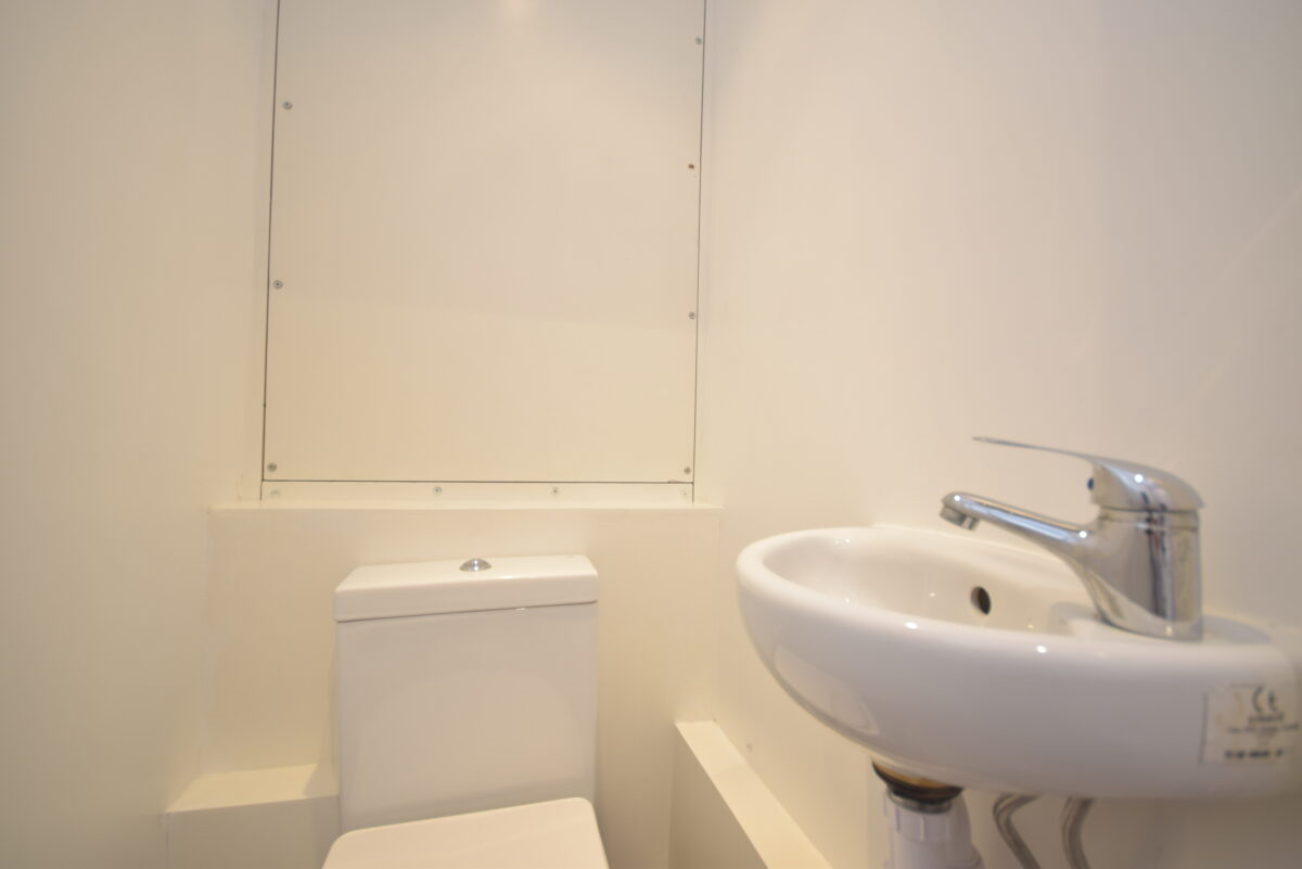 Anson Road, N7 0AA , Bedroom flat ensuite shower