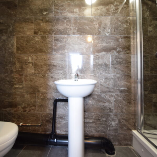 Cardozo Road, N7,  4 Bedroom flat en suite bedrooms