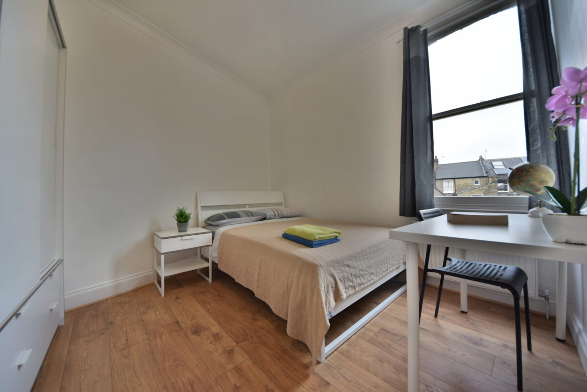 Cardozo Road, N7,  4 Bedroom flat en suite bedrooms