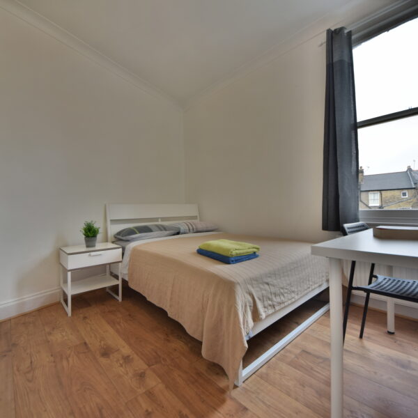 Cardozo Road, N7,  4 Bedroom flat en suite bedrooms