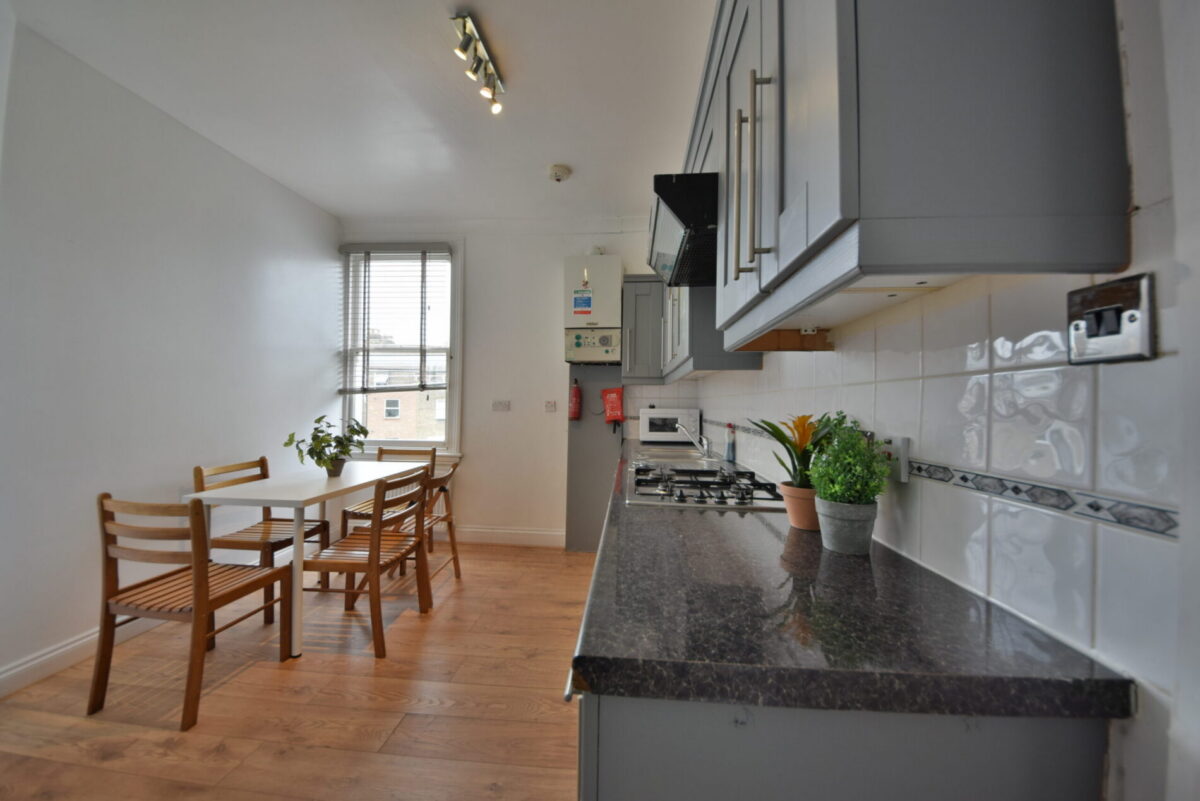 Cardozo Road, N7,  4 Bedroom flat en suite bedrooms