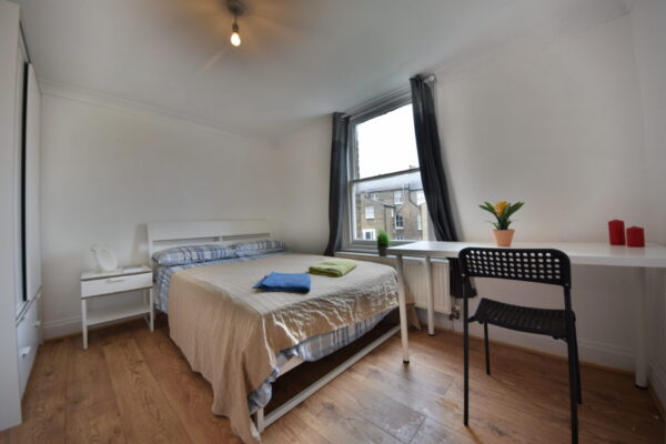 Cardozo Road, N7,  4 Bedroom flat en suite bedrooms