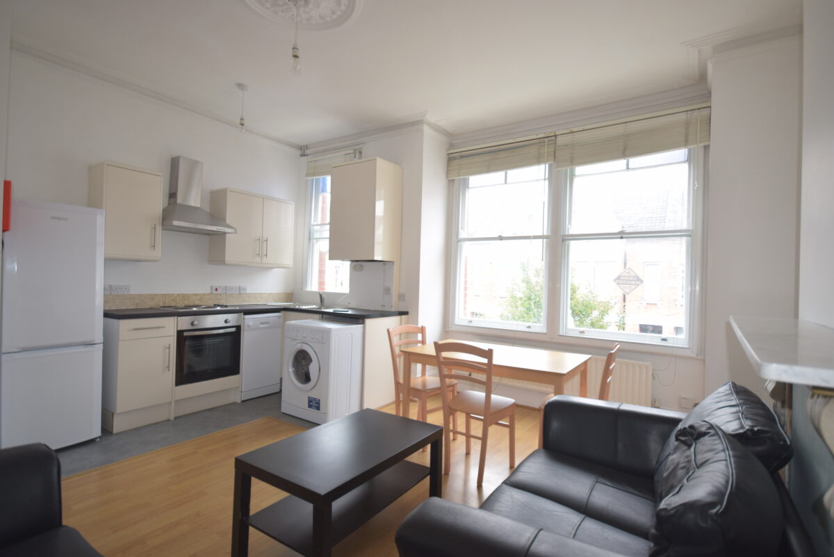 Fairbridge Road N19 , 3 Double bedroom flat