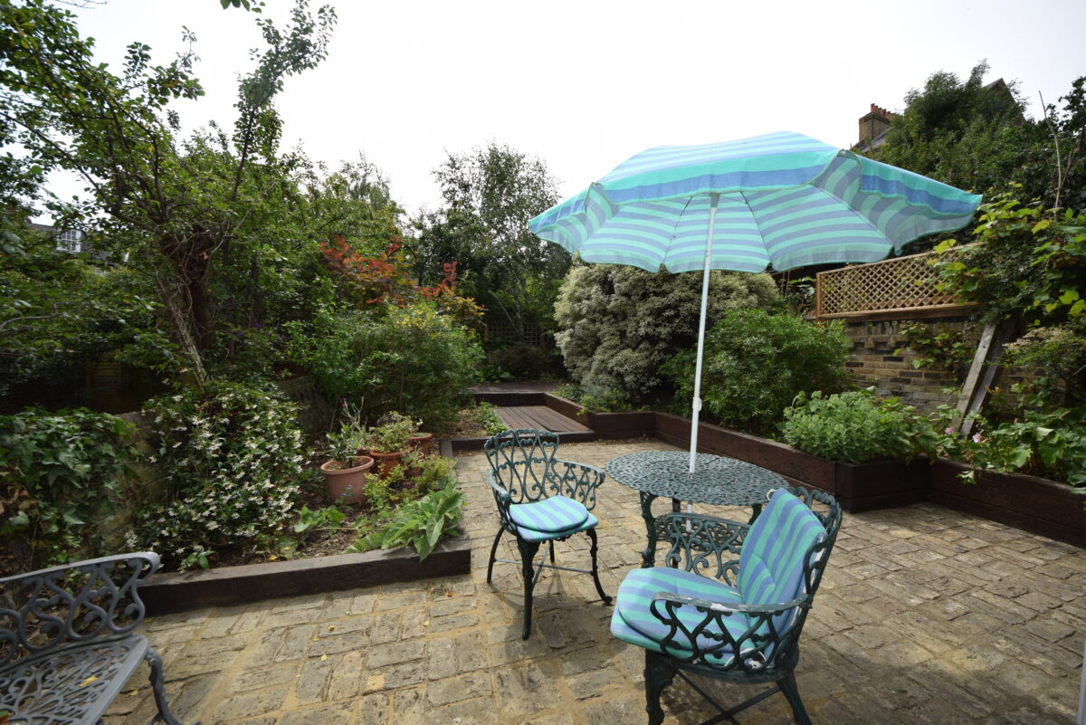 Bickerton Road N19 , 3 Double bedroom Garden Flat