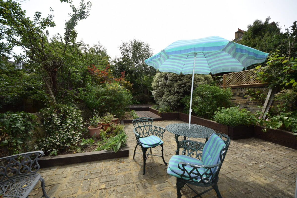Bickerton Road N19 , 3 Double bedroom Garden Flat