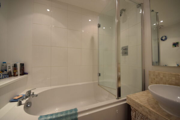 Bickerton Road N19 , 3 Double bedroom Garden Flat