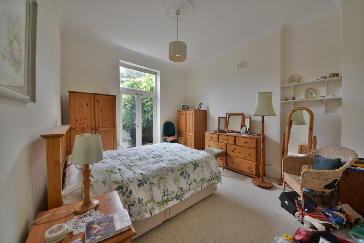 Bickerton Road N19 , 3 Double bedroom Garden Flat
