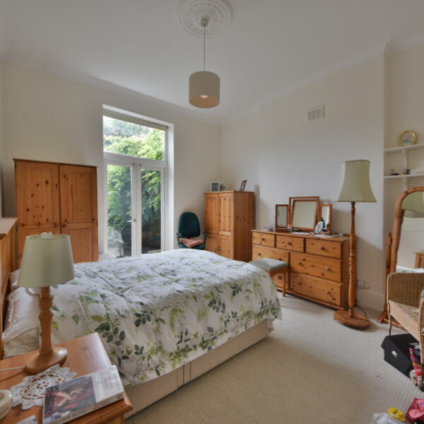 Bickerton Road N19 , 3 Double bedroom Garden Flat
