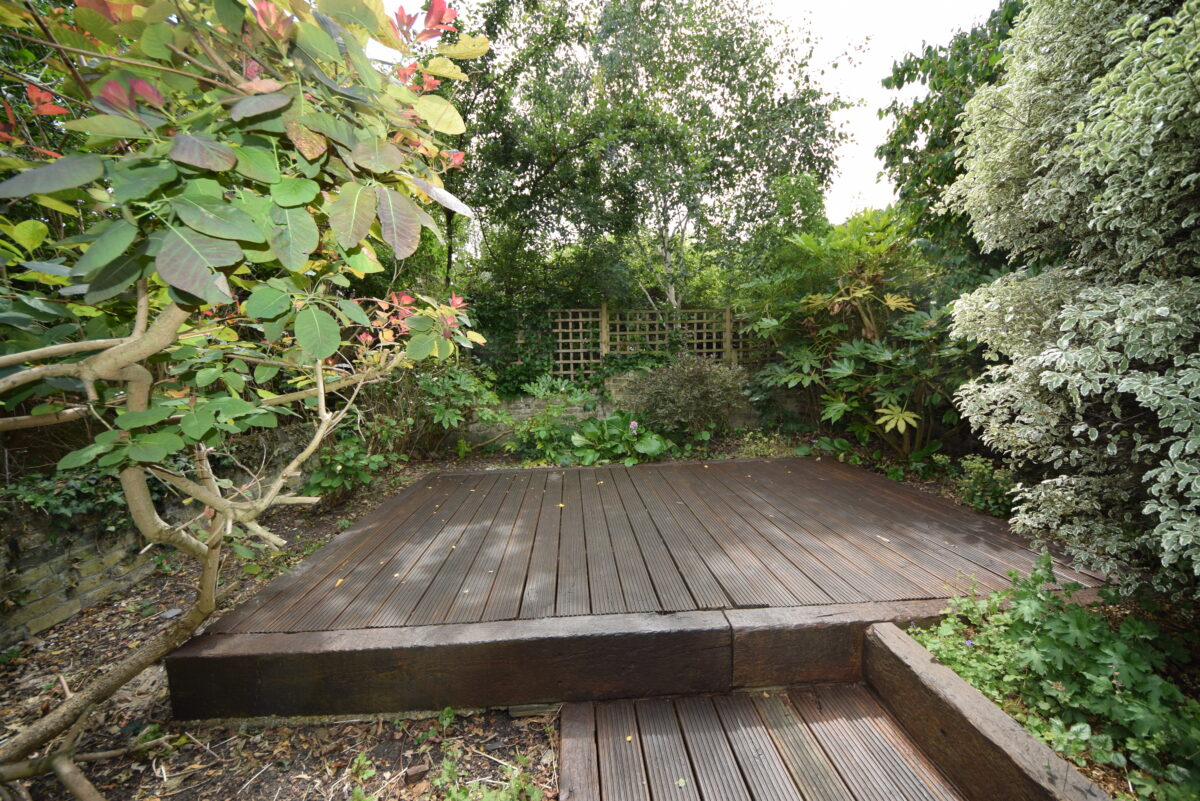 Bickerton Road N19 , 3 Double bedroom Garden Flat
