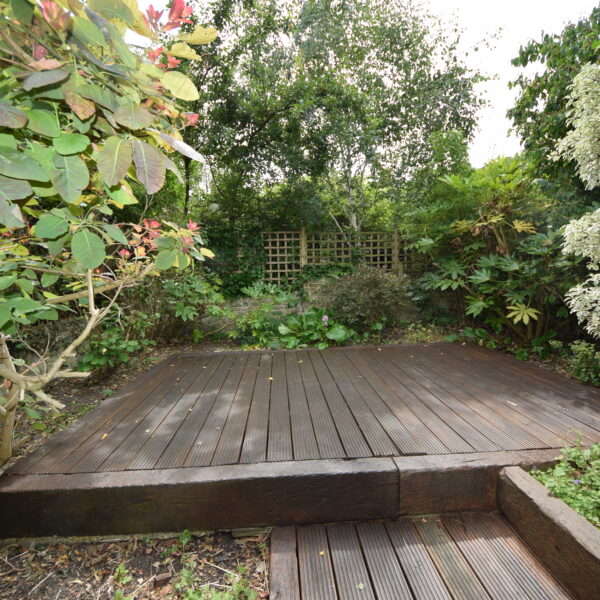Bickerton Road N19 , 3 Double bedroom Garden Flat