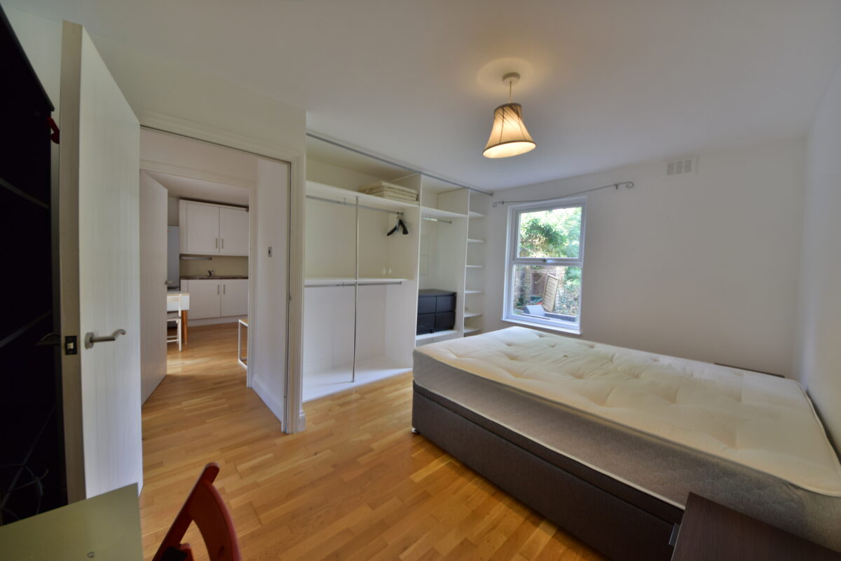 2 Bedroom Garden flat, Linden Walk,N19