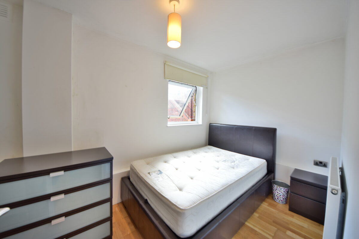 2 Bedroom Garden flat, Linden Walk,N19