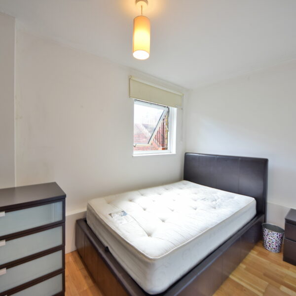 2 Bedroom Garden flat, Linden Walk,N19