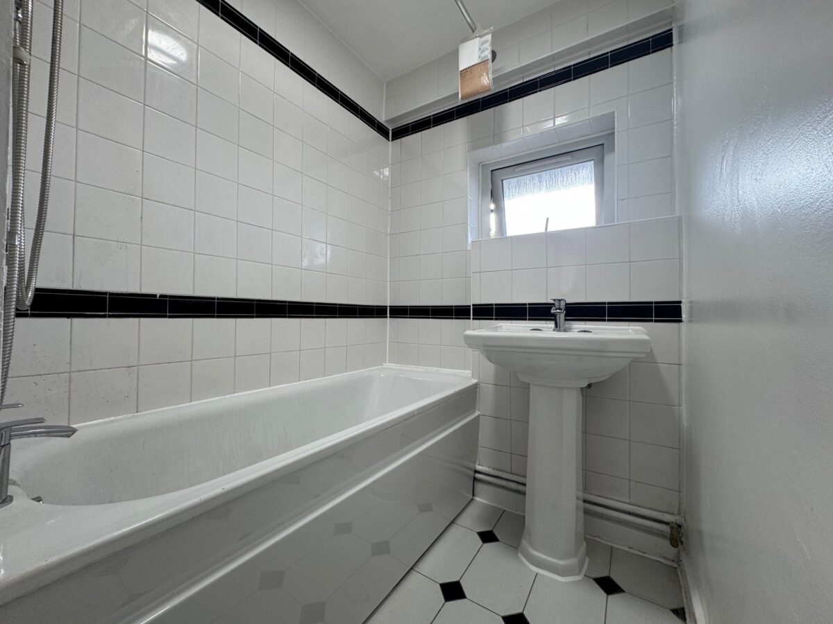 3 bedroom flat