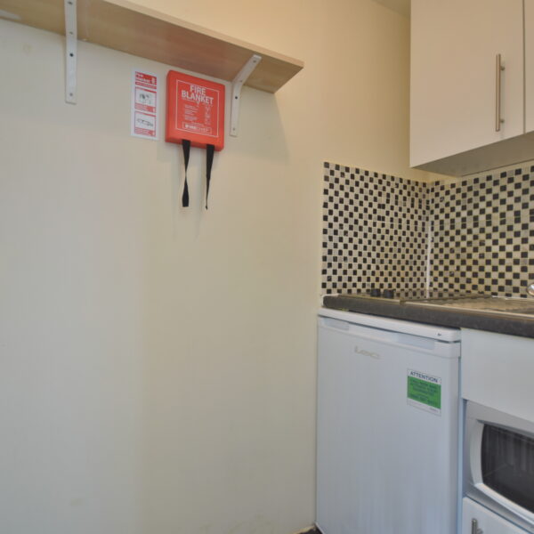 PEMBERTON GARDENS, N19 STUDIO FLAT TO RENT