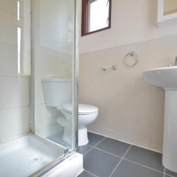 PEMBERTON GARDENS, N19 STUDIO FLAT TO RENT